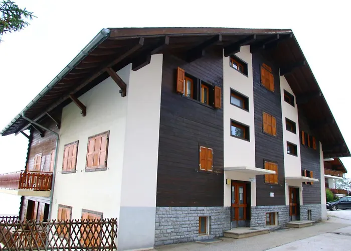 Near Piste Des Mayens Ski-slope * 베이소나츠