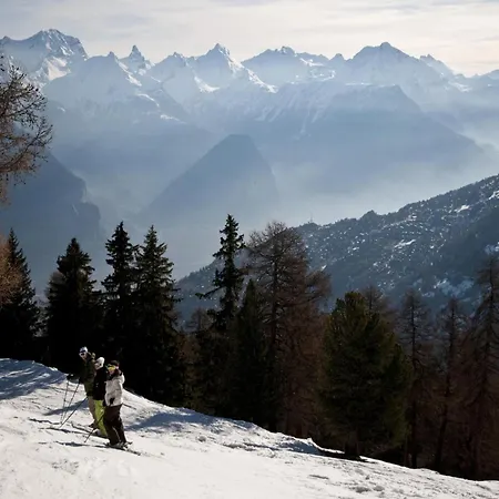 Near Piste Des Mayens Ski-slope Veysonnaz