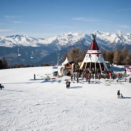 Near Piste Des Mayens Ski-slope Veysonnaz