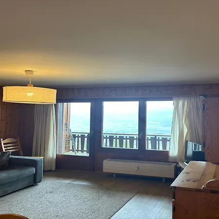 Near Piste Des Mayens Ski-slope *